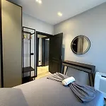 Theemeraldsuiteapartament Lägenhet