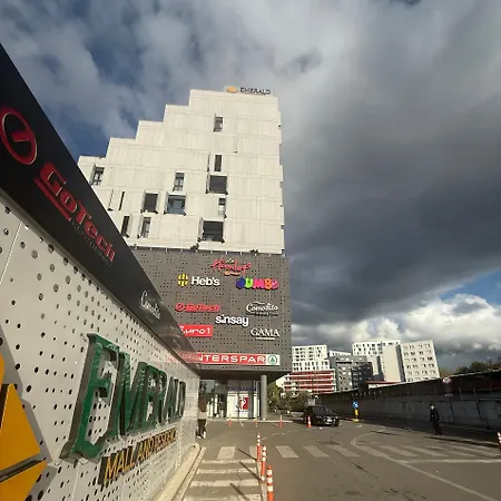 Theemeraldsuiteapartament Lägenhet *