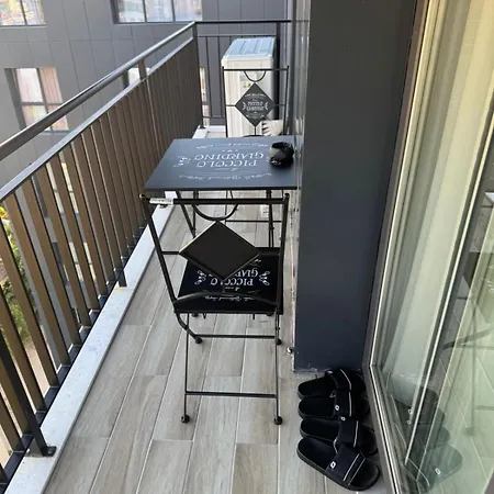 Theemeraldsuiteapartament * Tirana